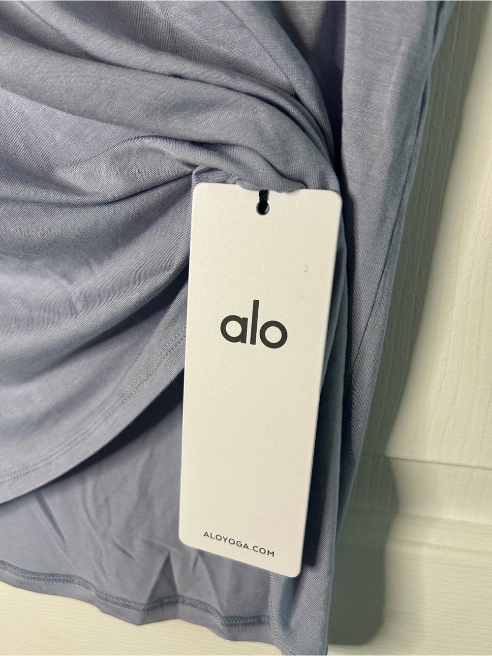 NWT ALO Yoga *SOLD OUT* All Day Short-Sleeve Tee- Winter Frost/ Size Small - Picture 7 of 10